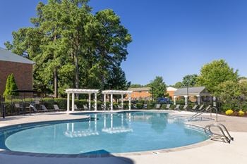 Resort-style pool and sundeck with wi-fi